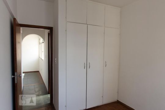 Quarto 1 de apartamento para alugar com 2 quartos, 70m² em Anchieta, Belo Horizonte