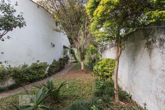 Quarto 2 Vista de casa à venda com 3 quartos, 580m² em Vila Bertioga, São Paulo