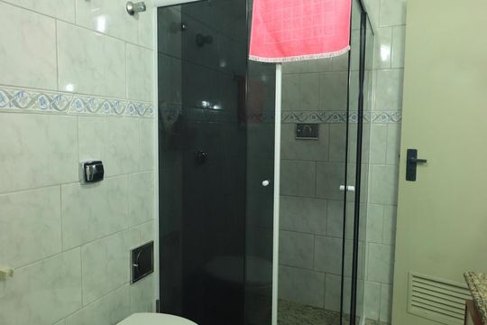 Banheiro de apartamento à venda com 2 quartos, 118m² em Centro, Santo André