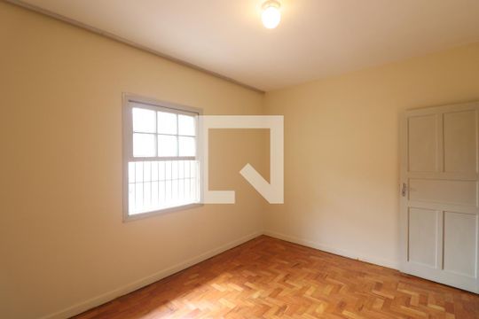 Quarto 1  de casa à venda com 3 quartos, 220m² em Vila Bandeirantes, São Paulo