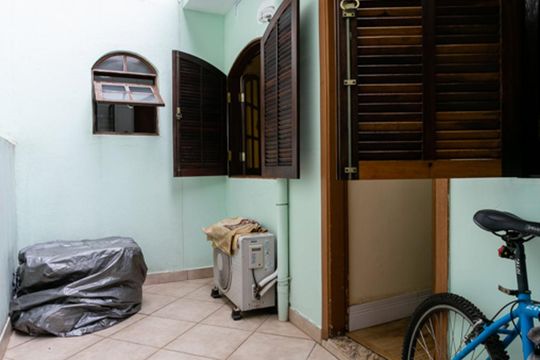 Quintal de casa à venda com 2 quartos, 270m² em Vila Mangalot, São Paulo