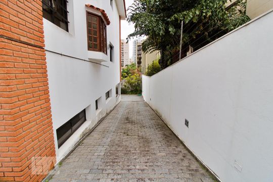 Garagem de casa à venda com 4 quartos, 430m² em Vila Morumbi, São Paulo