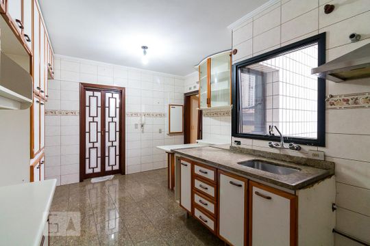 Cozinha de apartamento à venda com 4 quartos, 165m² em Camargos, Guarulhos