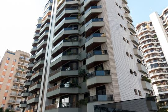 Fachada do condomínio de apartamento à venda com 4 quartos, 165m² em Camargos, Guarulhos