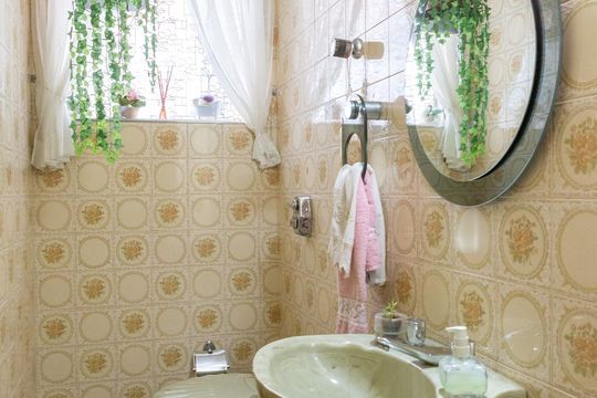 Lavabo 1 de casa à venda com 3 quartos, 300m² em Vila Romana, São Paulo