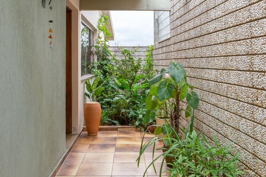 Entrada de casa à venda com 3 quartos, 300m² em Vila Romana, São Paulo