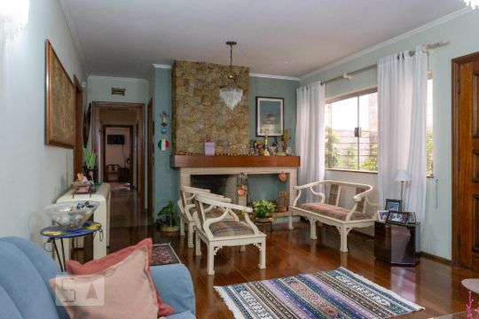 Sala de casa à venda com 3 quartos, 300m² em Vila Romana, São Paulo