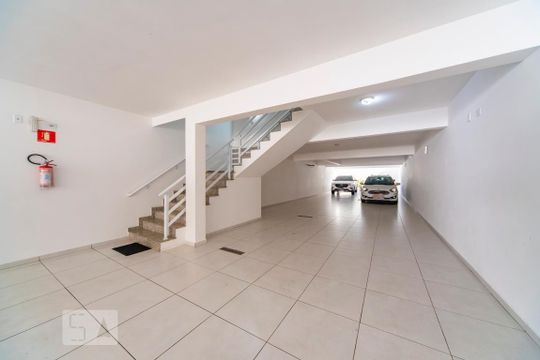 Garagem de apartamento para alugar com 3 quartos, 90m² em Vila Eldízia, Santo André