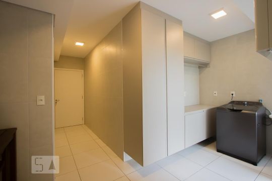 Área de Serviço de apartamento à venda com 3 quartos, 238m² em Vila Suzana, São Paulo