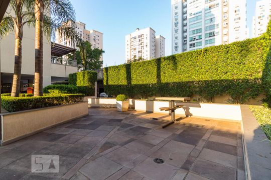 Área comum de apartamento para alugar com 2 quartos, 65m² em Passo da Areia, Porto Alegre