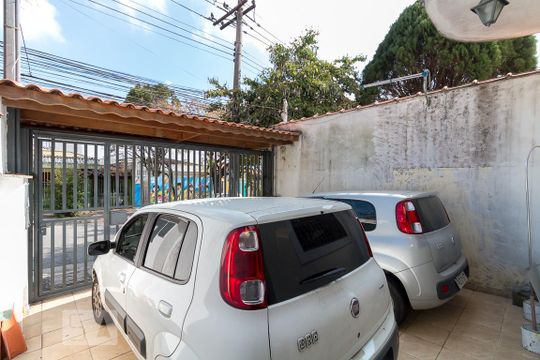 Garagem de casa à venda com 3 quartos, 154m² em Jardim Bom Clima, Guarulhos