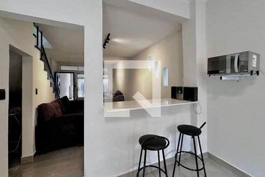 Cozinha de casa à venda com 2 quartos, 140m² em Vila Gertrudes, São Paulo