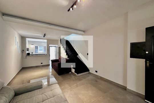 Sala de casa à venda com 2 quartos, 140m² em Vila Gertrudes, São Paulo