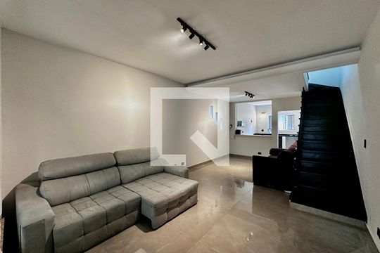 Casa à venda com 2 quartos, 140m² em Vila Gertrudes, São Paulo