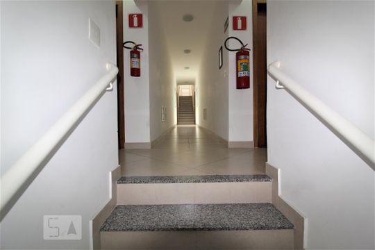 Hall social de kitnet/studio para alugar com 1 quarto, 40m² em Nova Gerty, São Caetano do Sul