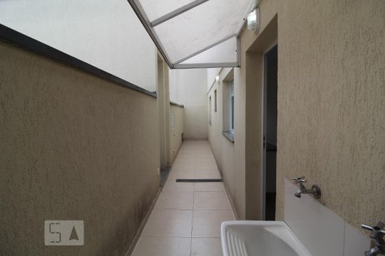 Área serviço de kitnet/studio para alugar com 1 quarto, 40m² em Nova Gerty, São Caetano do Sul
