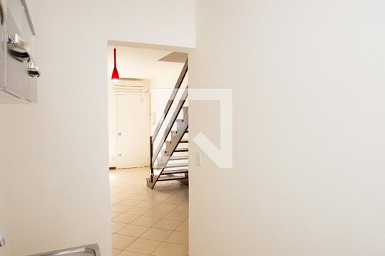 Cozinha de casa de condomínio para alugar com 2 quartos, 77m² em Rio Branco, Canoas