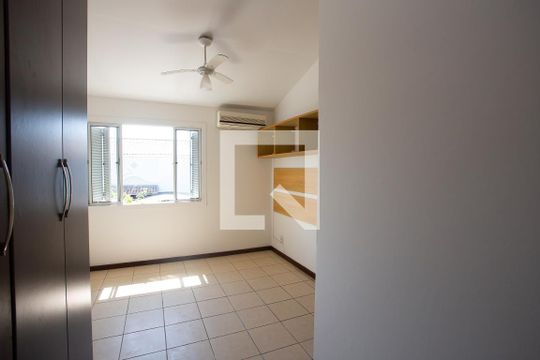 Quarto 1 de casa de condomínio para alugar com 2 quartos, 77m² em Rio Branco, Canoas