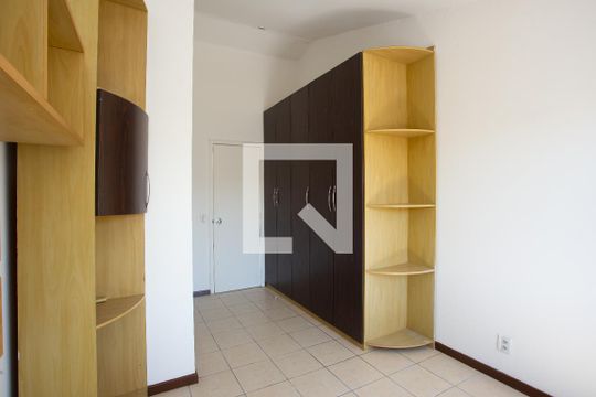 Quarto 1 de casa de condomínio para alugar com 2 quartos, 77m² em Rio Branco, Canoas
