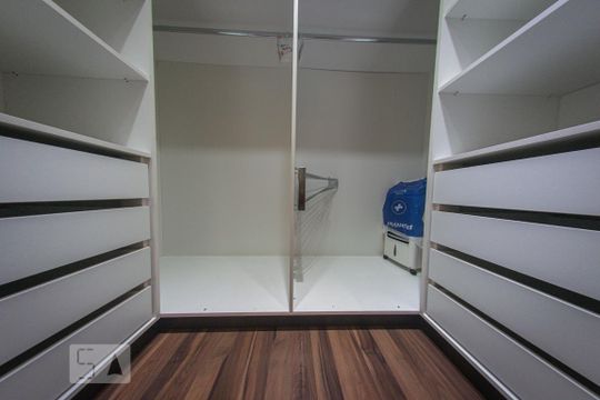 Closet da suíte de apartamento à venda com 2 quartos, 94m² em Vila Izabel, Curitiba
