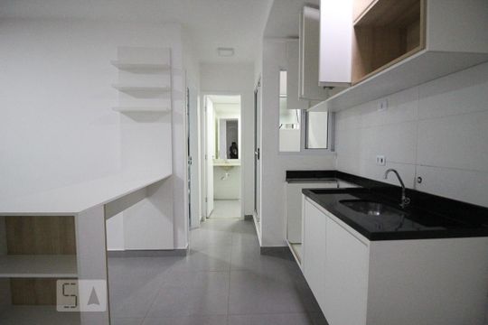 Sala/Cozinha de apartamento para alugar com 1 quarto, 35m² em Parque Peruche, São Paulo