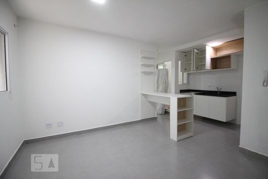 Sala/Cozinha de apartamento para alugar com 1 quarto, 35m² em Parque Peruche, São Paulo