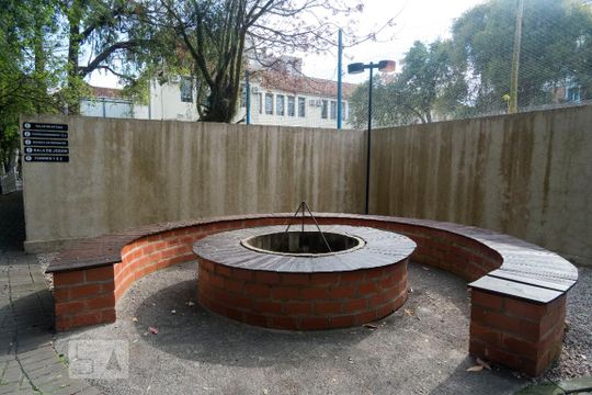 Fogo de Chão de apartamento à venda com 3 quartos, 70m² em Teresópolis, Porto Alegre