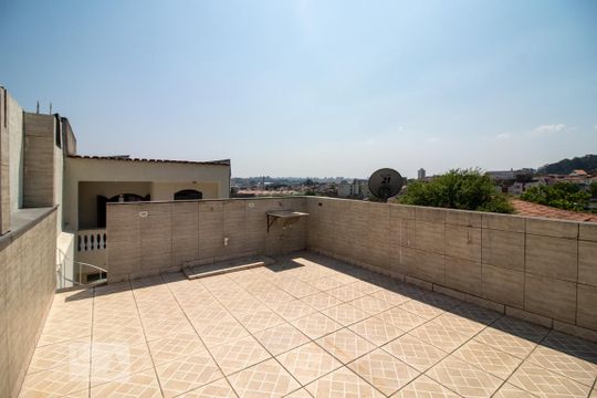 Quintal de casa à venda com 3 quartos, 151m² em Vila Alvinopolis, São Bernardo do Campo