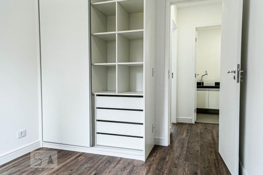 Quarto 1 de casa de condomínio para alugar com 2 quartos, 100m² em Real Parque, São Paulo