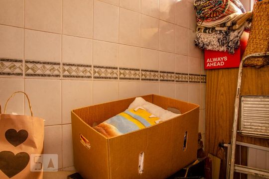 Despensa de casa à venda com 3 quartos, 170m² em Vila Romero, São Paulo