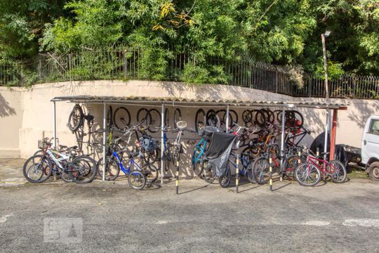 Área comum - Bicicletário de apartamento à venda com 2 quartos, 61m² em Campo Comprido, Curitiba