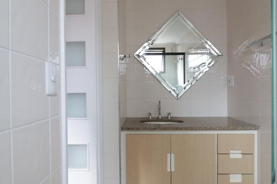 Banheiro da Suíte de apartamento para alugar com 2 quartos, 75m² em Saúde, São Paulo