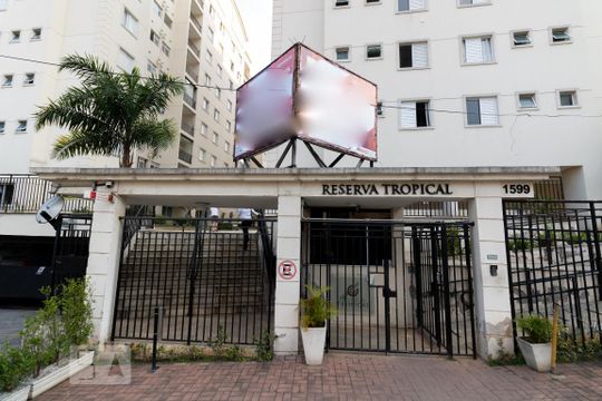 Fachada de apartamento à venda com 2 quartos, 52m² em Jardim Brasil (zona Norte), São Paulo