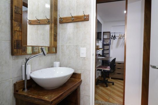 Banheiro de apartamento para alugar com 2 quartos, 57m² em Brás, São Paulo