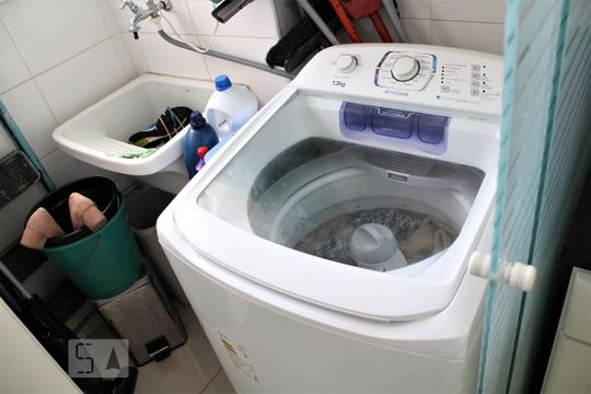 Área de serviço de apartamento para alugar com 2 quartos, 67m² em Barra Funda, São Paulo