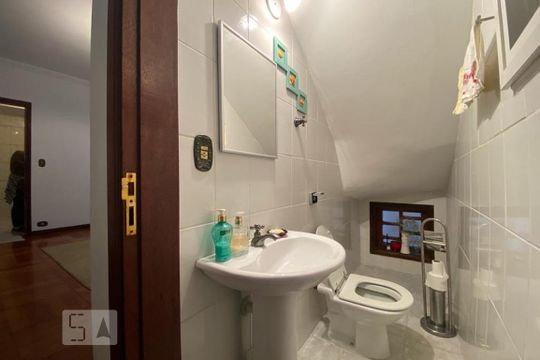 Lavabo de casa para alugar com 4 quartos, 143m² em Vila Suzana, São Paulo