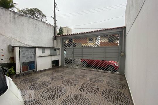 Garagem de casa para alugar com 4 quartos, 143m² em Vila Suzana, São Paulo