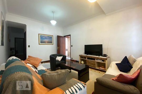 Sala de casa para alugar com 4 quartos, 143m² em Vila Suzana, São Paulo