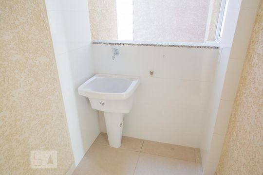 Área de Serviço de apartamento para alugar com 2 quartos, 45m² em Chácara Mafalda, São Paulo