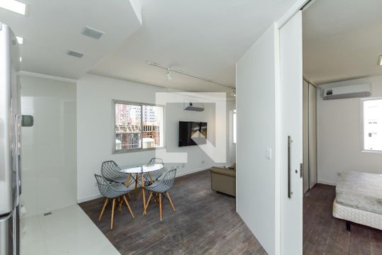 Sala/Cozinha de apartamento para alugar com 1 quarto, 44m² em Vila Nova Conceição, São Paulo