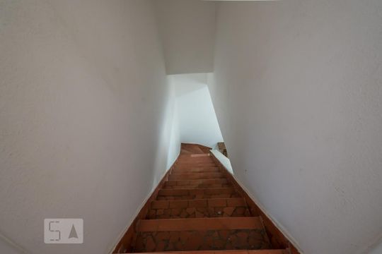 Escada de casa para alugar com 2 quartos, 70m² em Vila Cruzeiro, São Paulo