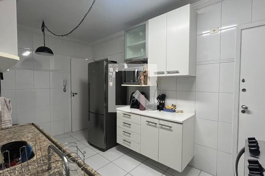 Cozinha de apartamento à venda com 2 quartos, 95m² em Cerqueira César, São Paulo