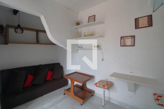 Casa para alugar com 1 quarto, 29m² em Vila Arriete, São Paulo