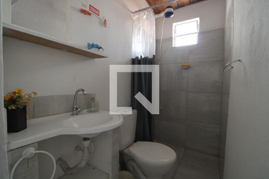 Banheiro de casa para alugar com 1 quarto, 29m² em Vila Arriete, São Paulo