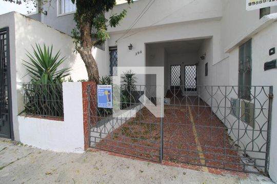 Fachada de casa para alugar com 1 quarto, 29m² em Vila Arriete, São Paulo