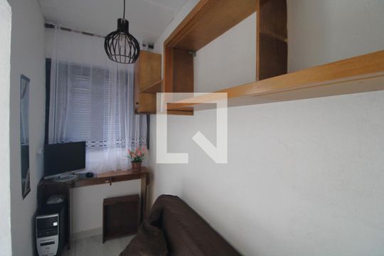 Sala/Quarto de casa para alugar com 1 quarto, 29m² em Vila Arriete, São Paulo