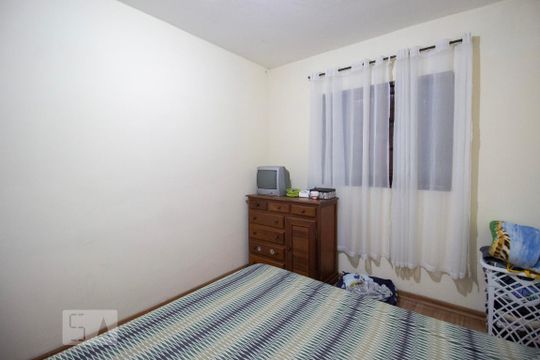 Quarto de casa à venda com 2 quartos, 170m² em Quitaúna, Osasco