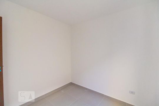 Quarto 1 de apartamento para alugar com 2 quartos, 38m² em Vila Paiva, São Paulo