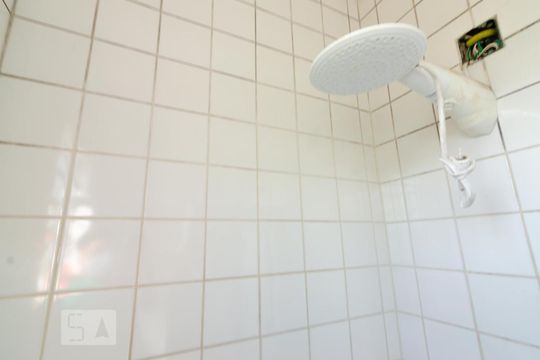 Chuveiro suite 1 de casa à venda com 4 quartos, 434m² em Cangaíba, São Paulo