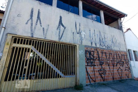 Fachada de casa à venda com 4 quartos, 434m² em Cangaíba, São Paulo